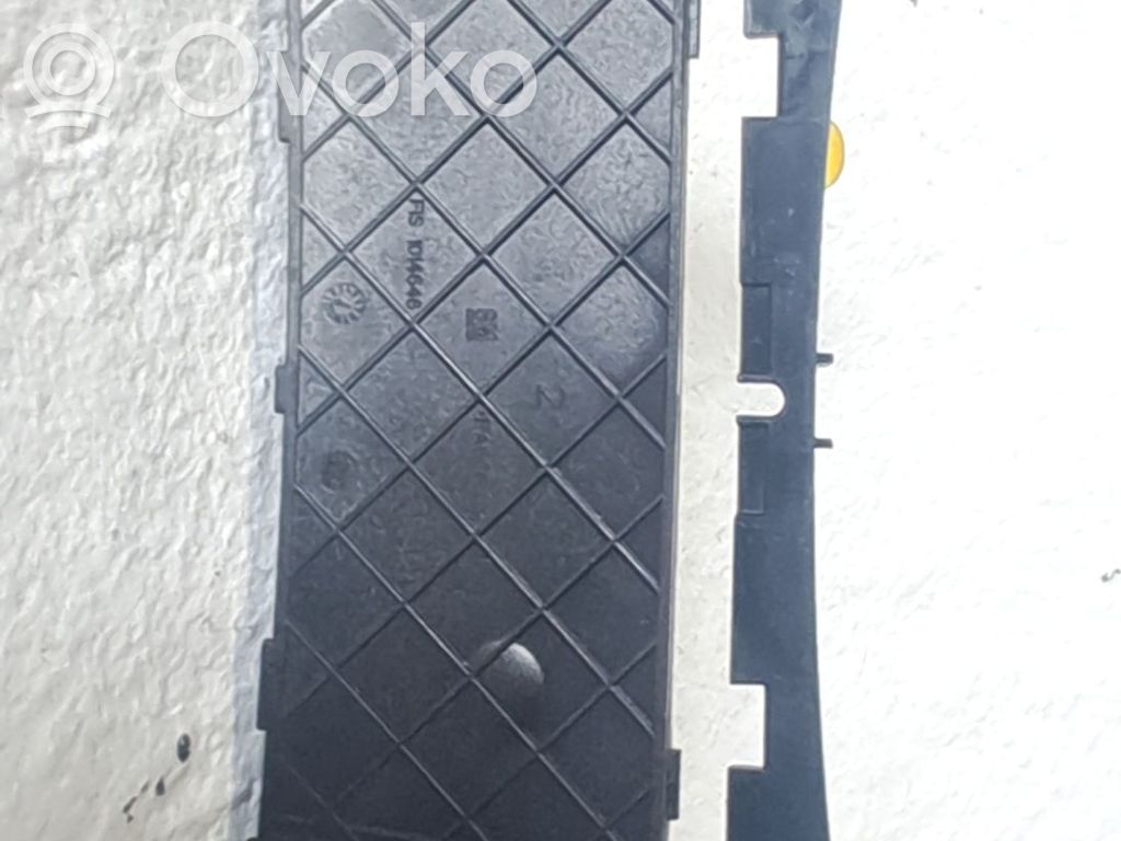 Opel Insignia A Popielniczka deski rozdzielczej 