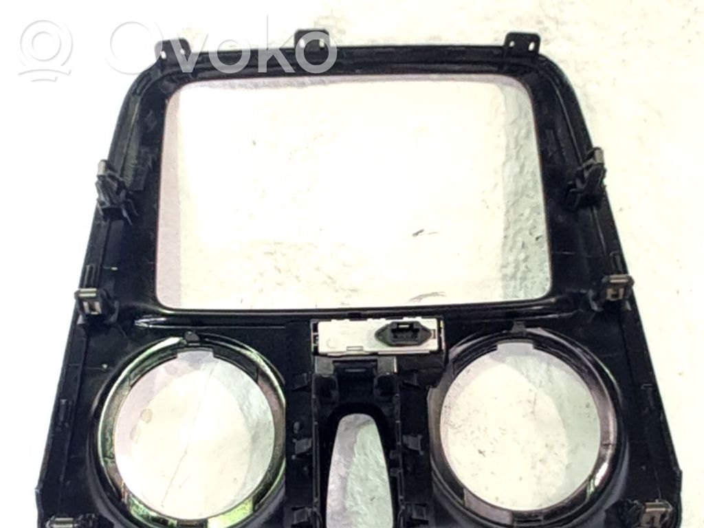 Moldura del panel   682604219R