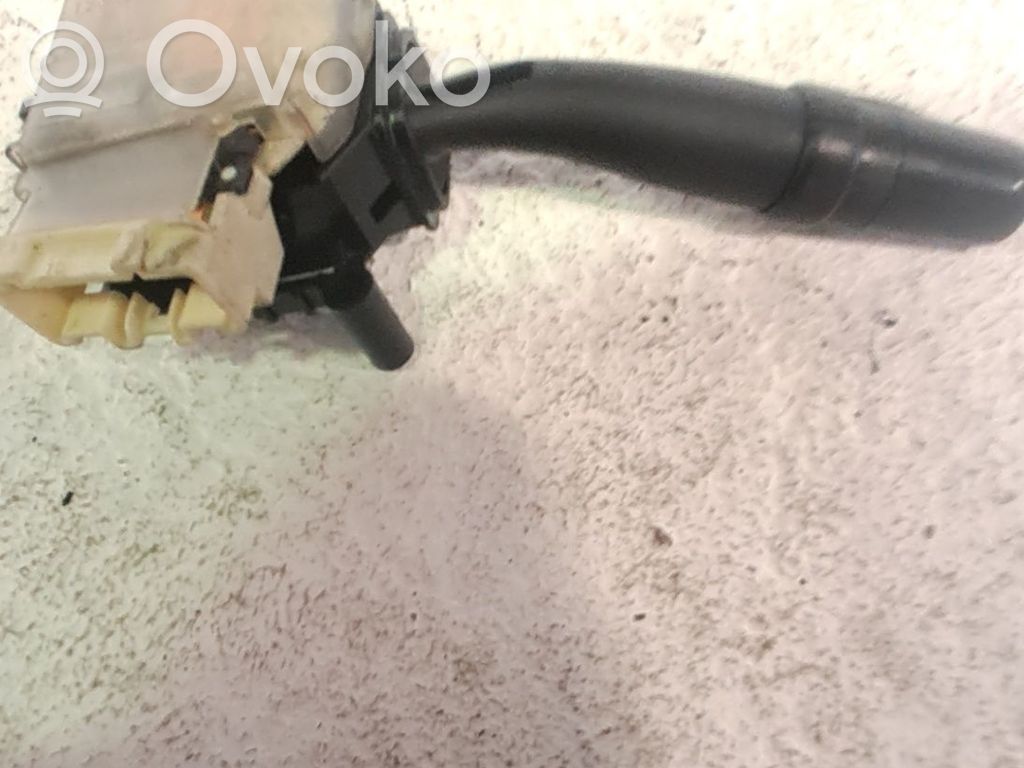 Toyota Corolla E120 E130 Leva indicatori