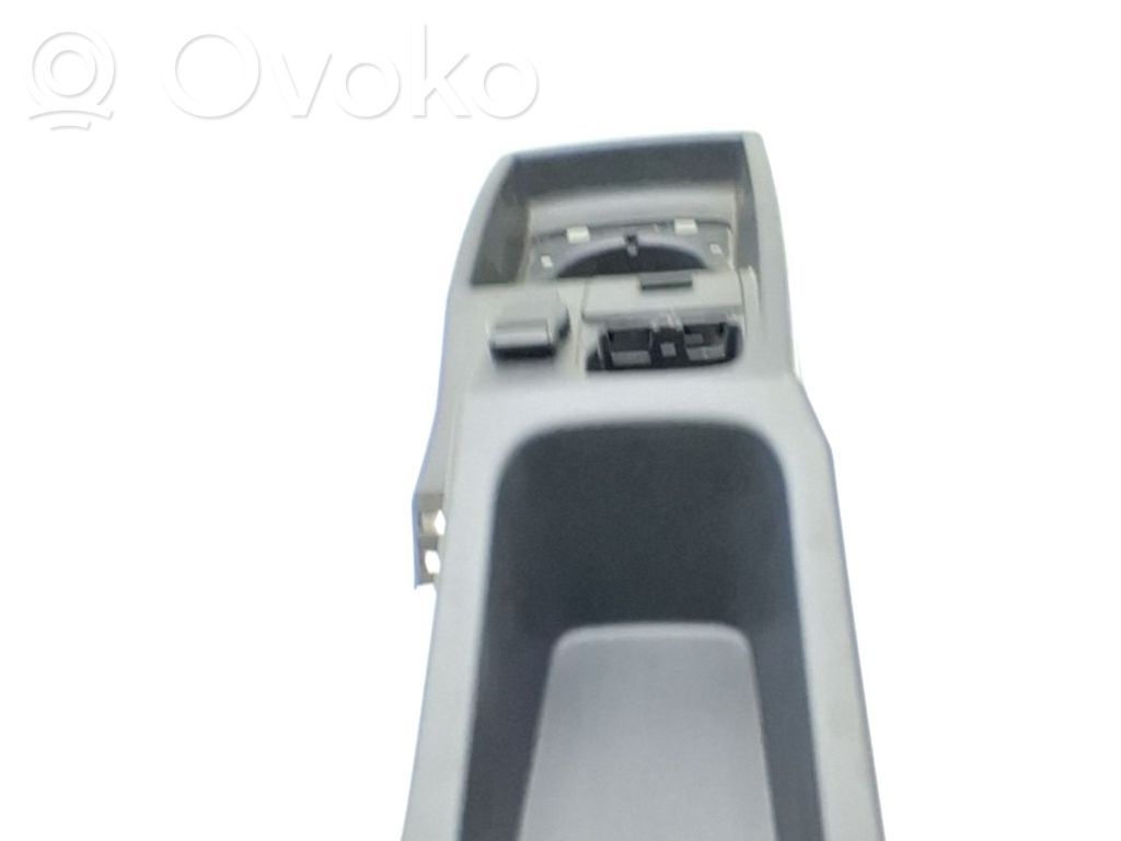 Consola central   8200457030,969101896R