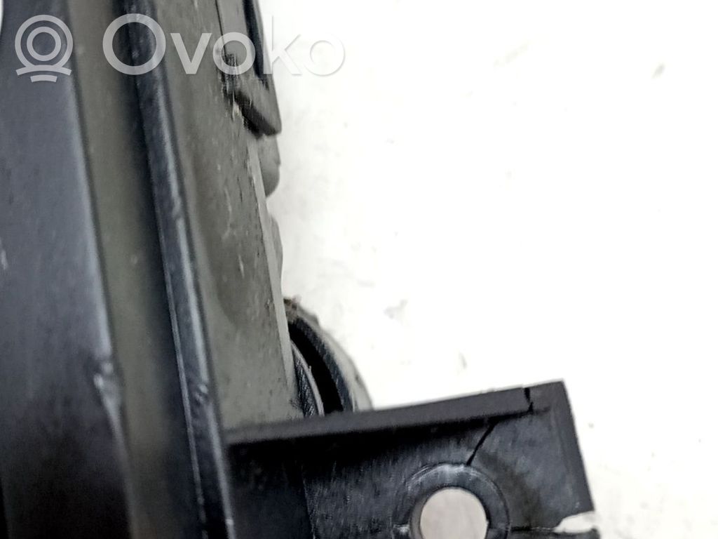 Climate control unit   156054784,1560547840