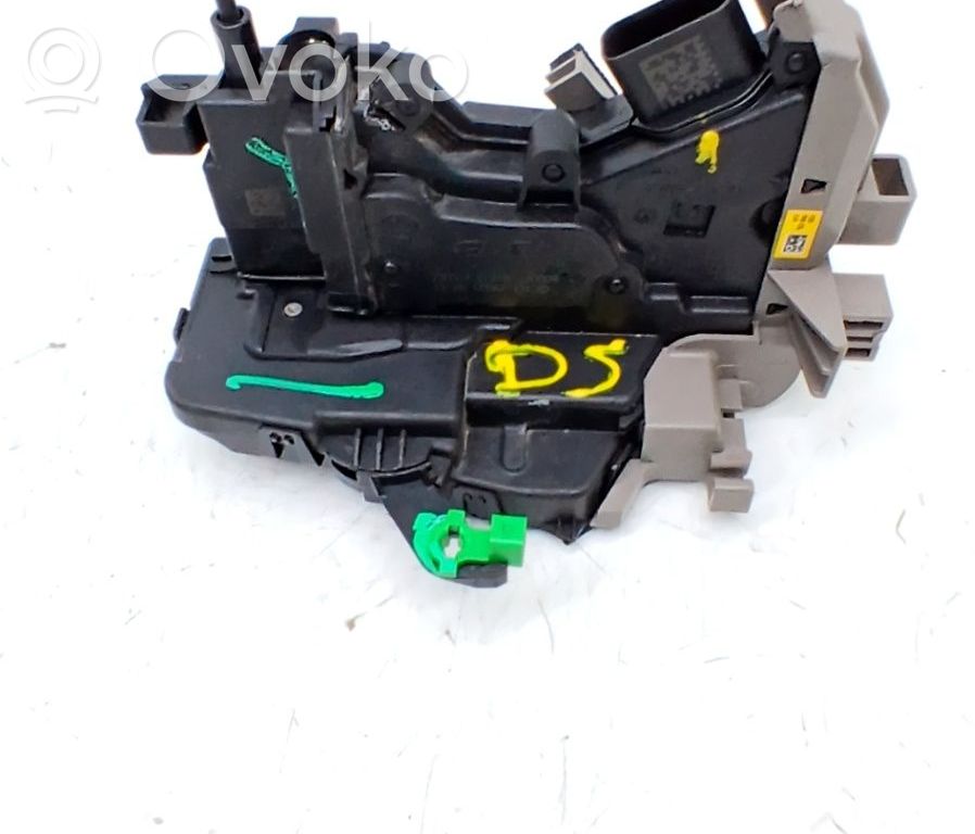 Cerradura de puerta trasera   81410J7000