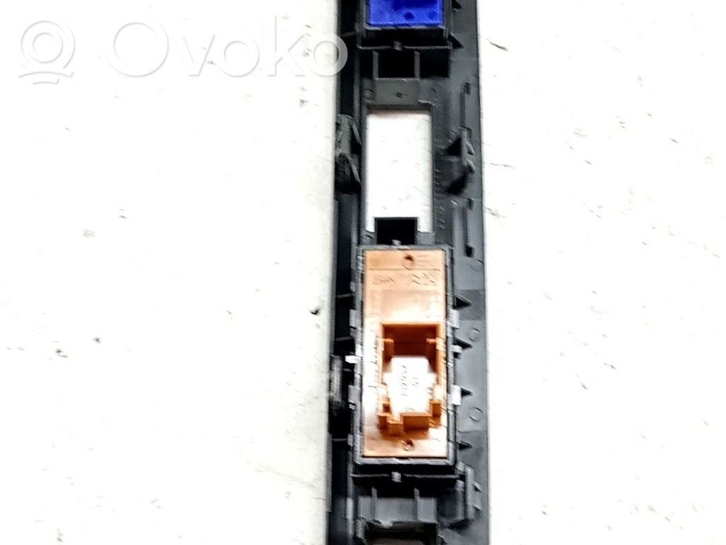 Peugeot Expert Central body control module 