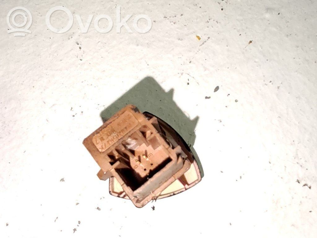 Hazard light switch   6554J8