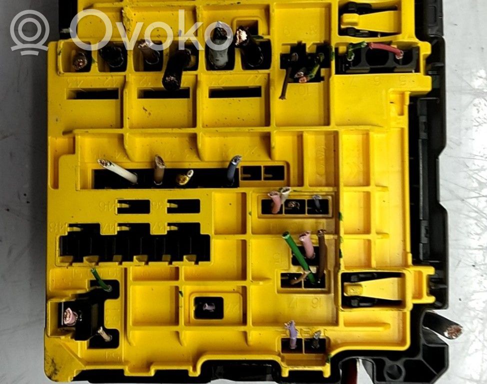 Opel Grandland X Módulo de fusible 