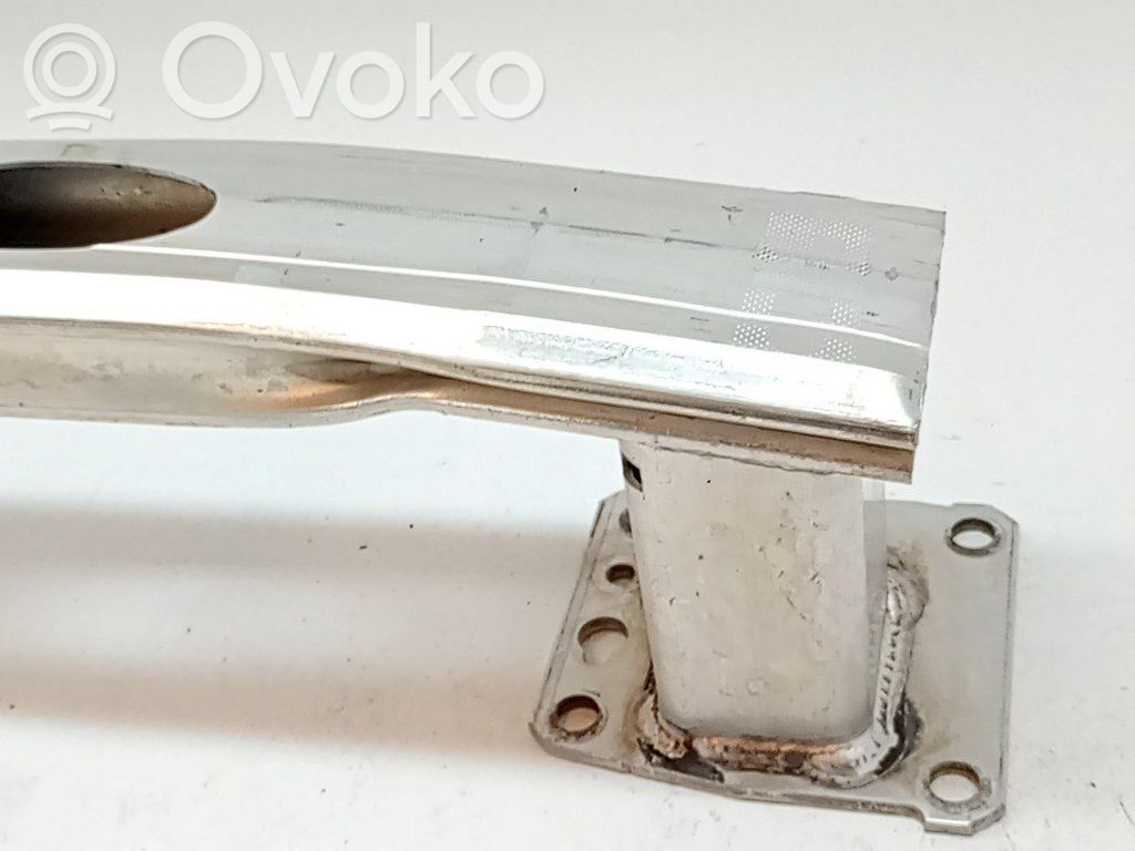 Peugeot Traveller Takapuskurin poikittaistuki 