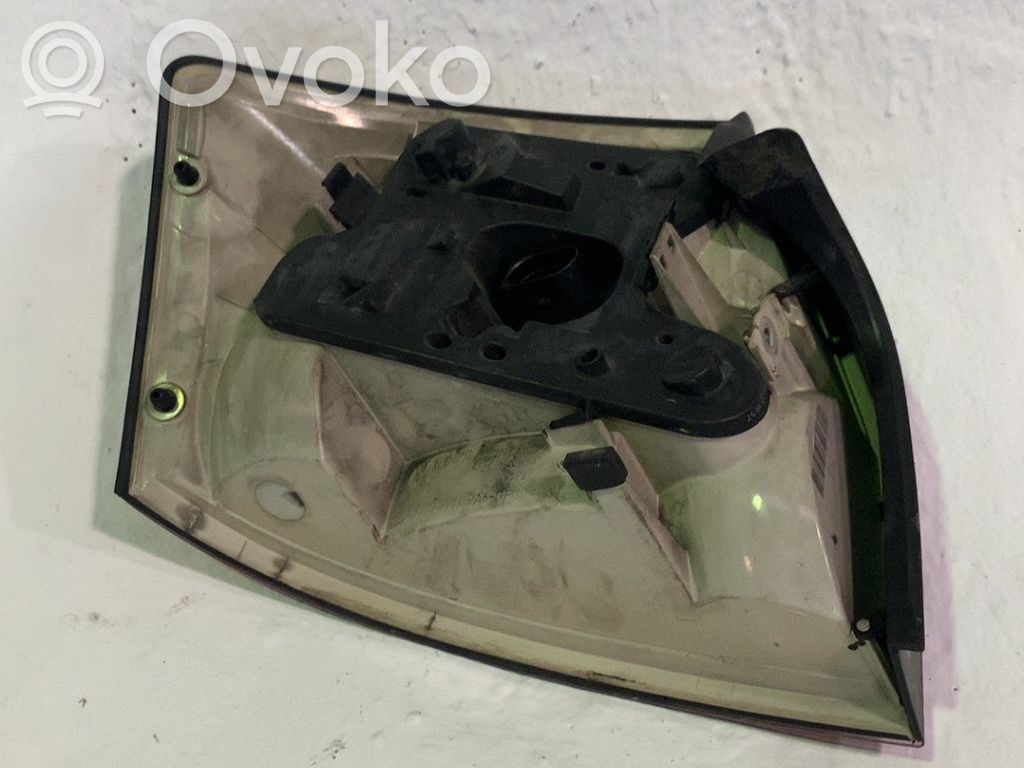 Audi A4 S4 B6 8E 8H Lámpara de faros/luces traseros 