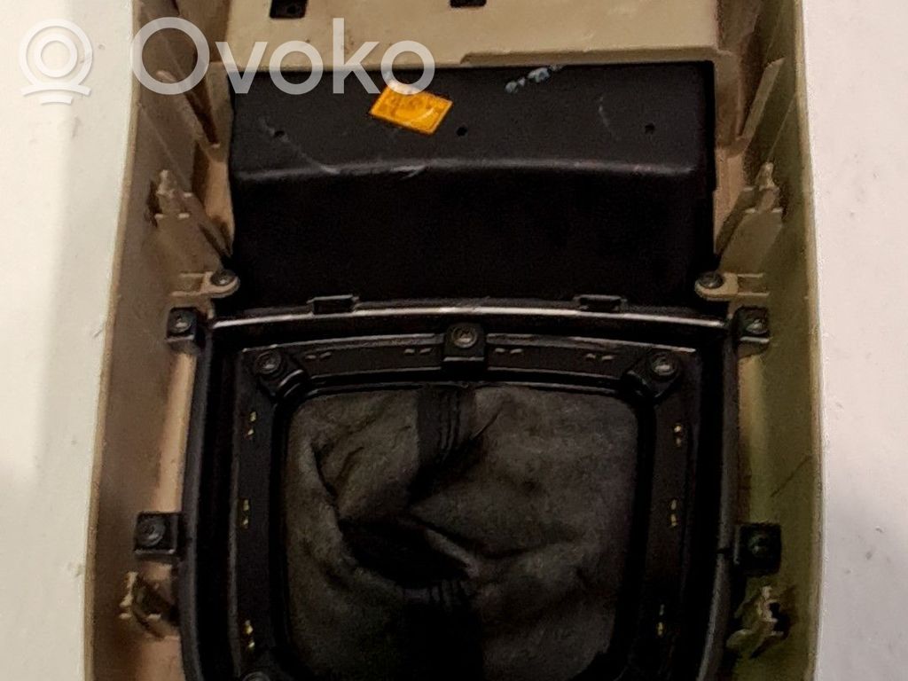 Element deski rozdzielczej   846502B000J9