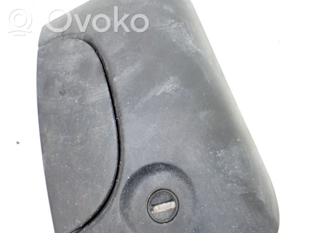 Manecilla de la puerta trasera maletero   8200153668