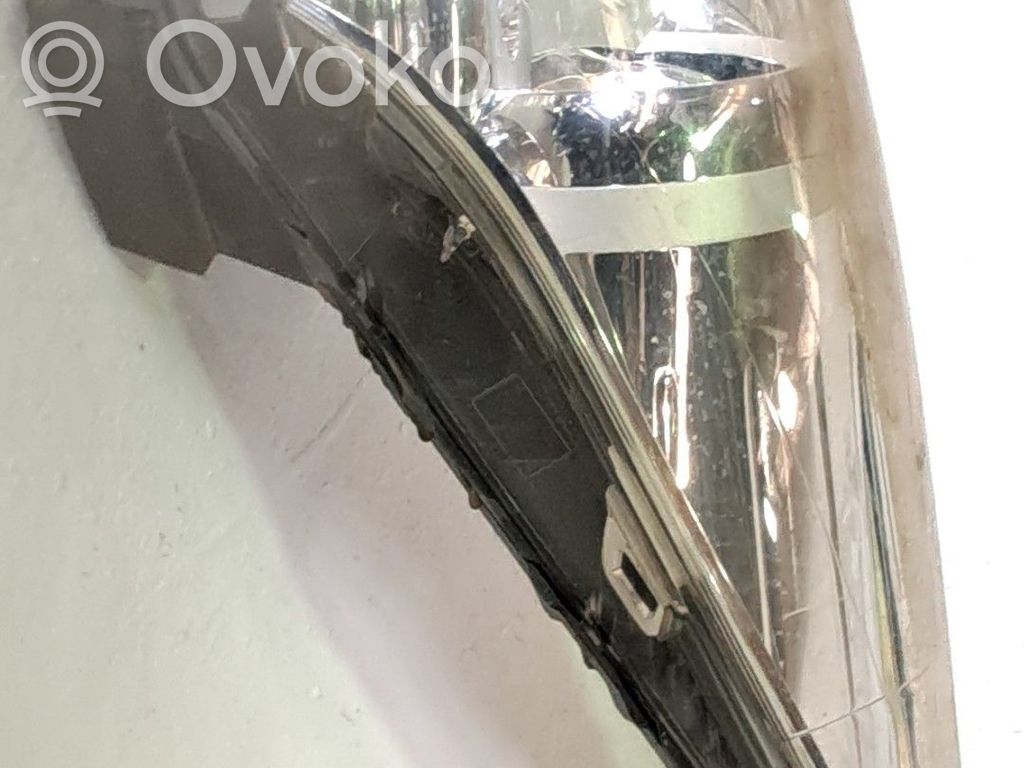 Peugeot 5008 Phare frontale