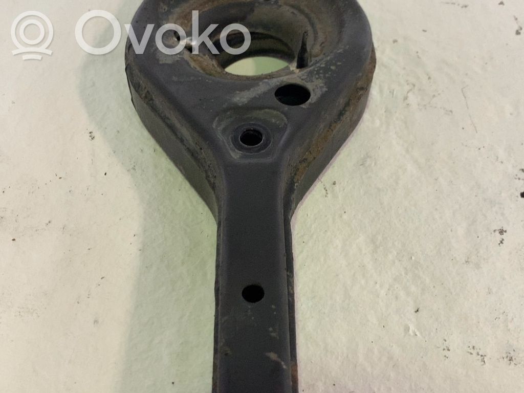 Brazo de suspensión trasera   552102Y000