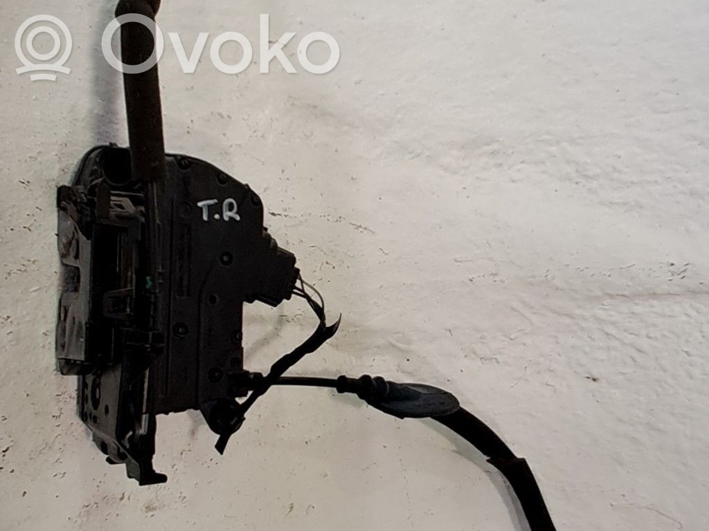 Renault Twingo III Zamek drzwi tylnych 