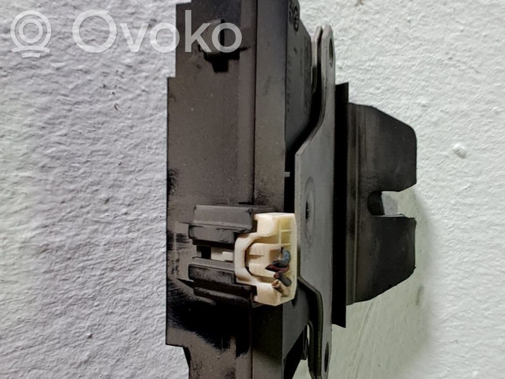 Ford Focus Loquet de verrouillage de hayon