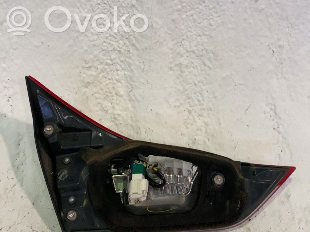 Toyota Corolla E210 E21 Takavalon polttimo 