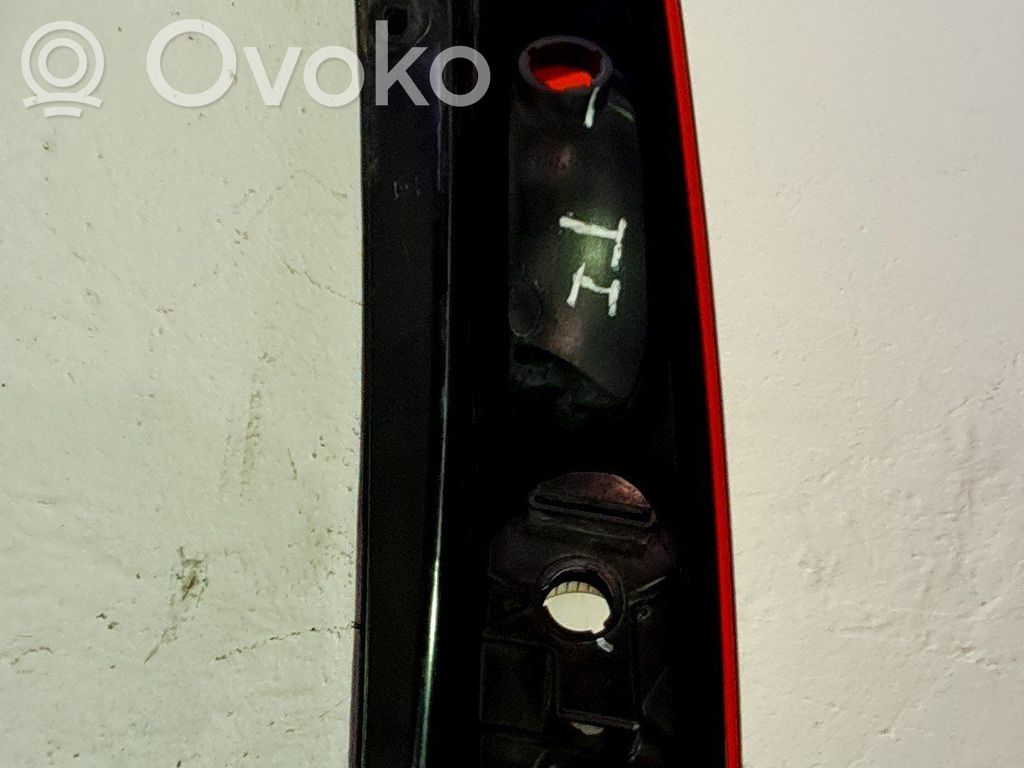 Lámpara de faros/luces traseros   1437626,6S6113A603AG