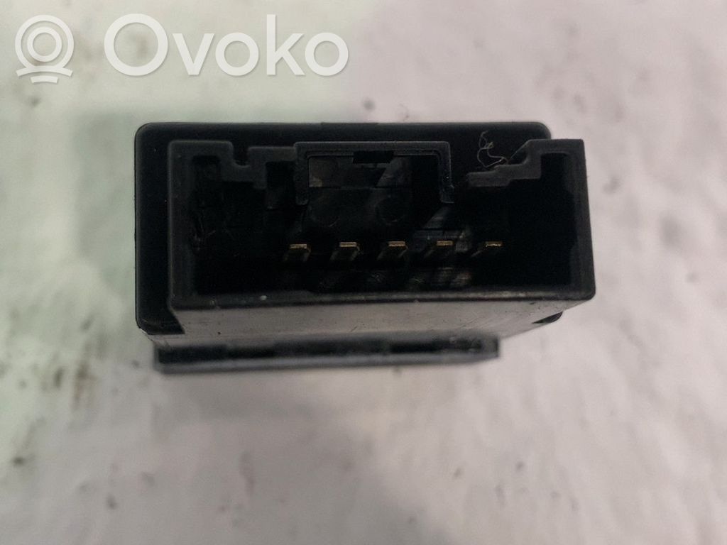 Other switches/knobs/shifts   9337007000