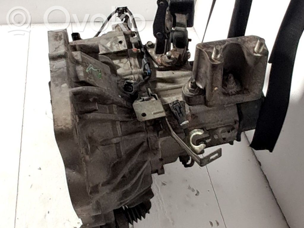 Mazda 2 Cutie viteze manuală cu 5 trepte 