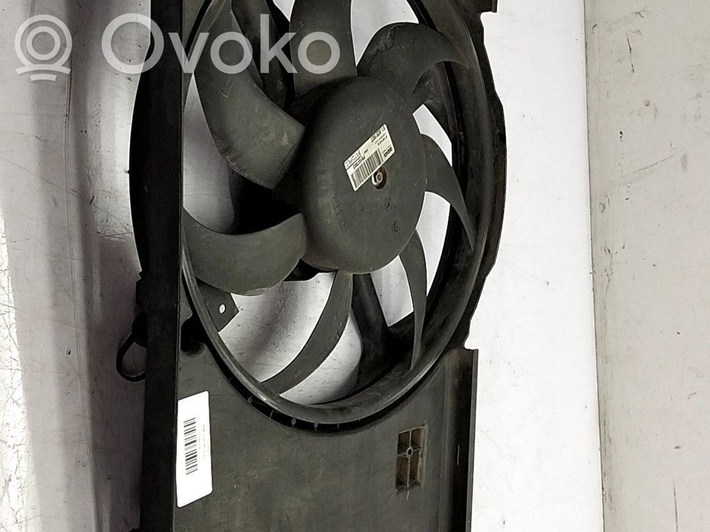Tila-auton jääkaappi   1616307580