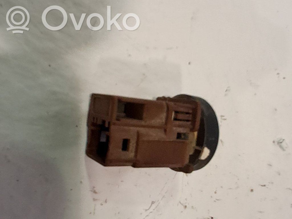 Citroen Berlingo Alte comutatoare/butoane 