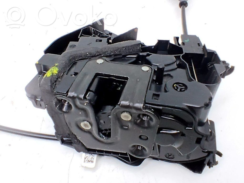 Cerradura de puerta trasera   825039922R,825037012R