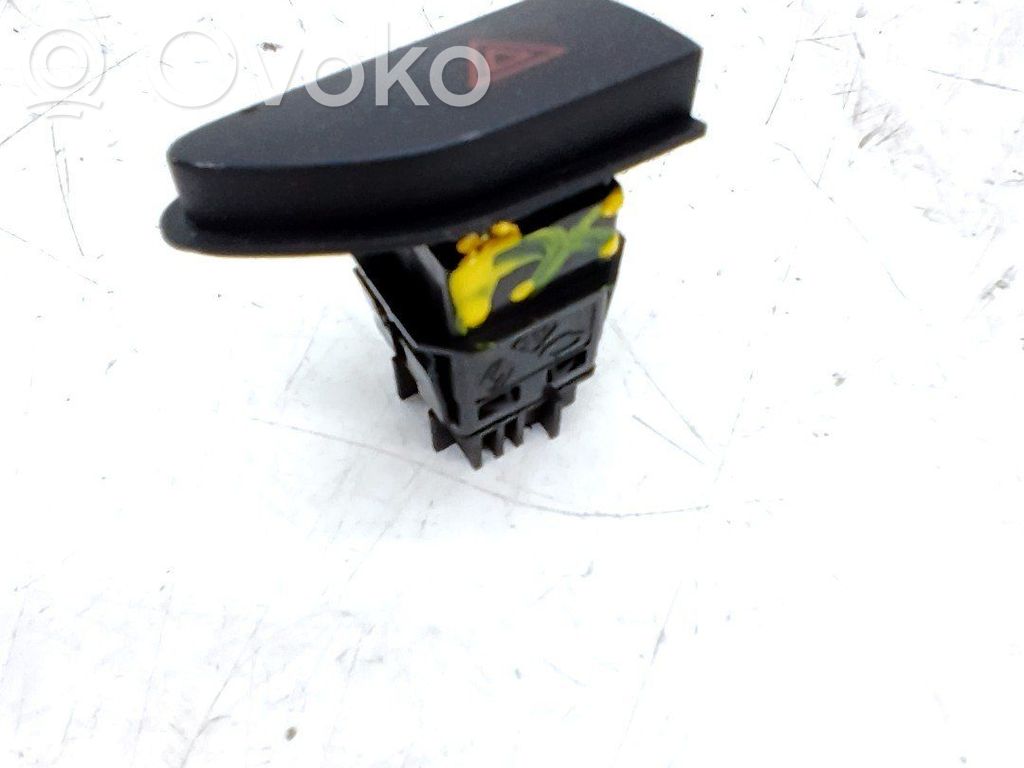 Botón interruptor de luz de peligro   252907372R