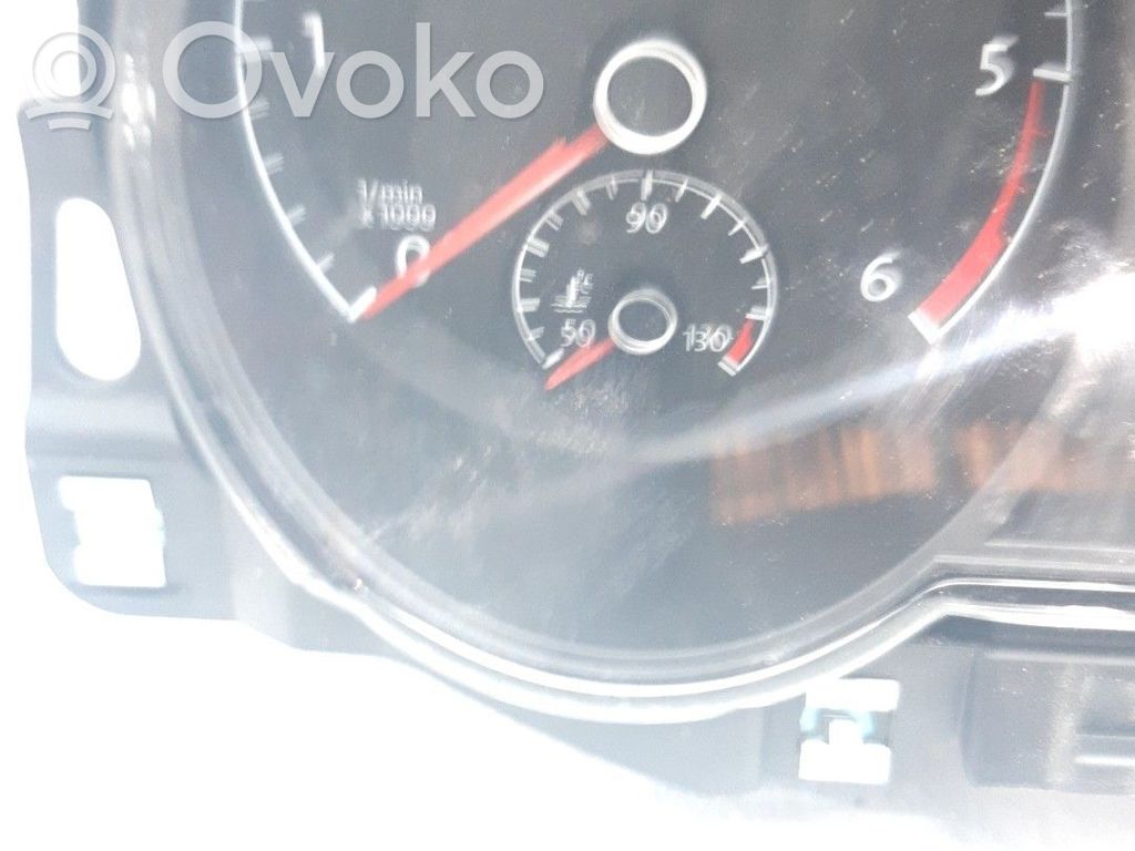 Volkswagen Golf VII Tachimetro (quadro strumenti) 