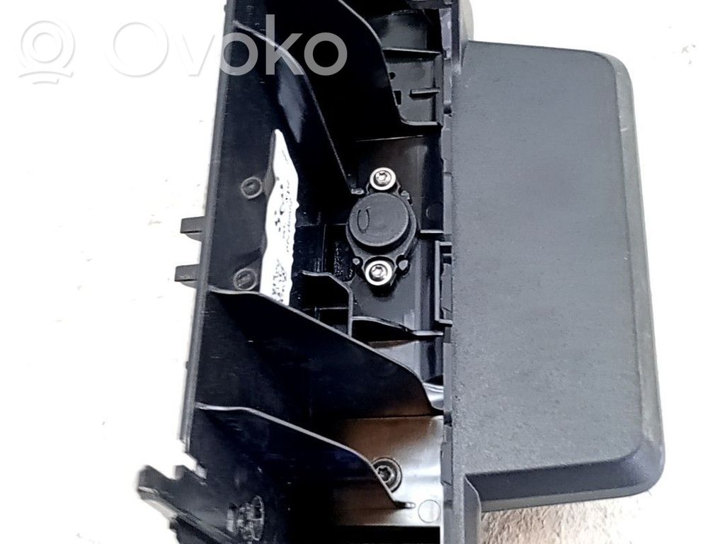 Panel / Radioodtwarzacz CD/DVD/GPS   9857470680