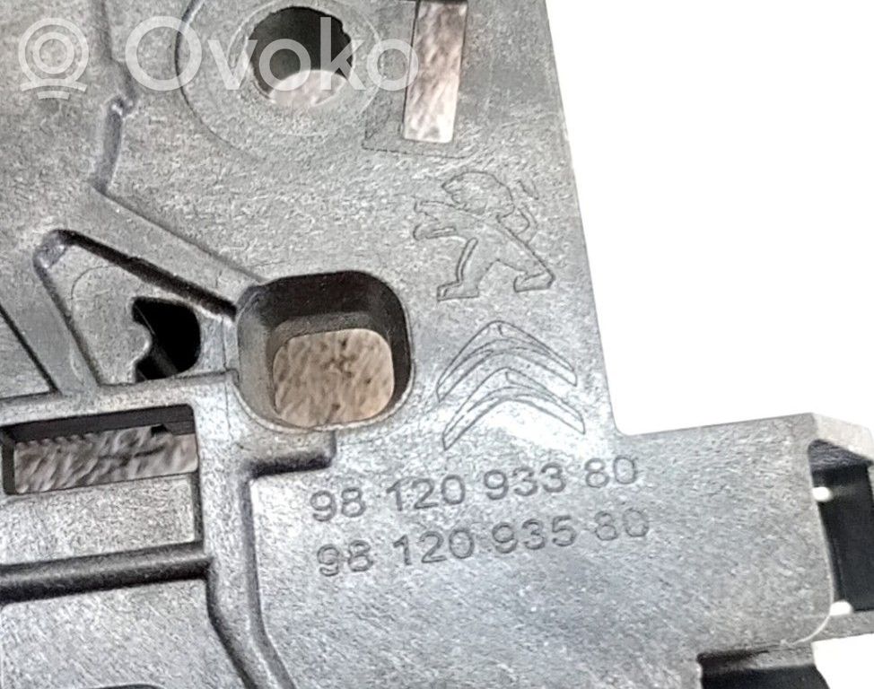 Manecilla interna de puerta corredera   9812093380