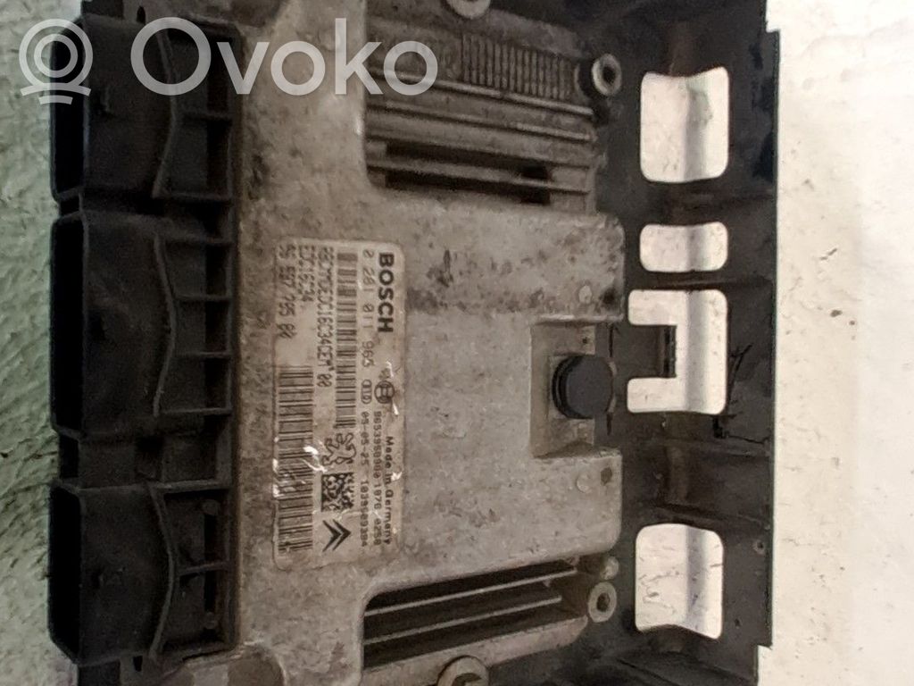 Engine control unit/module ECU   1940XF
