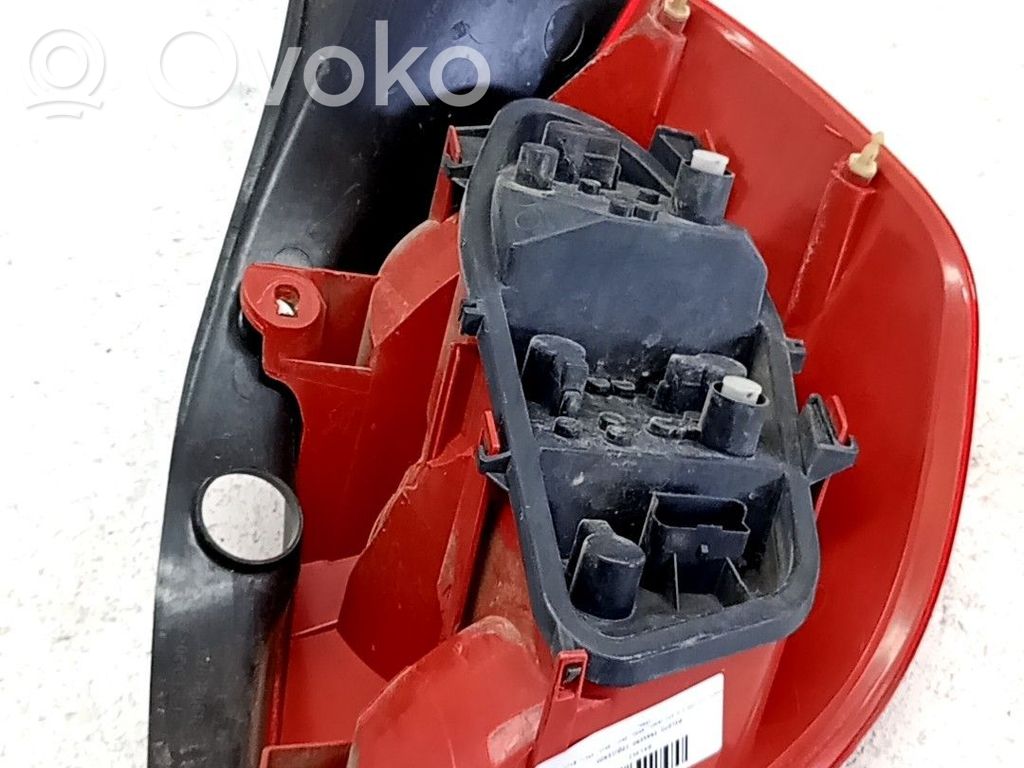Renault Clio III Takavalon polttimo 