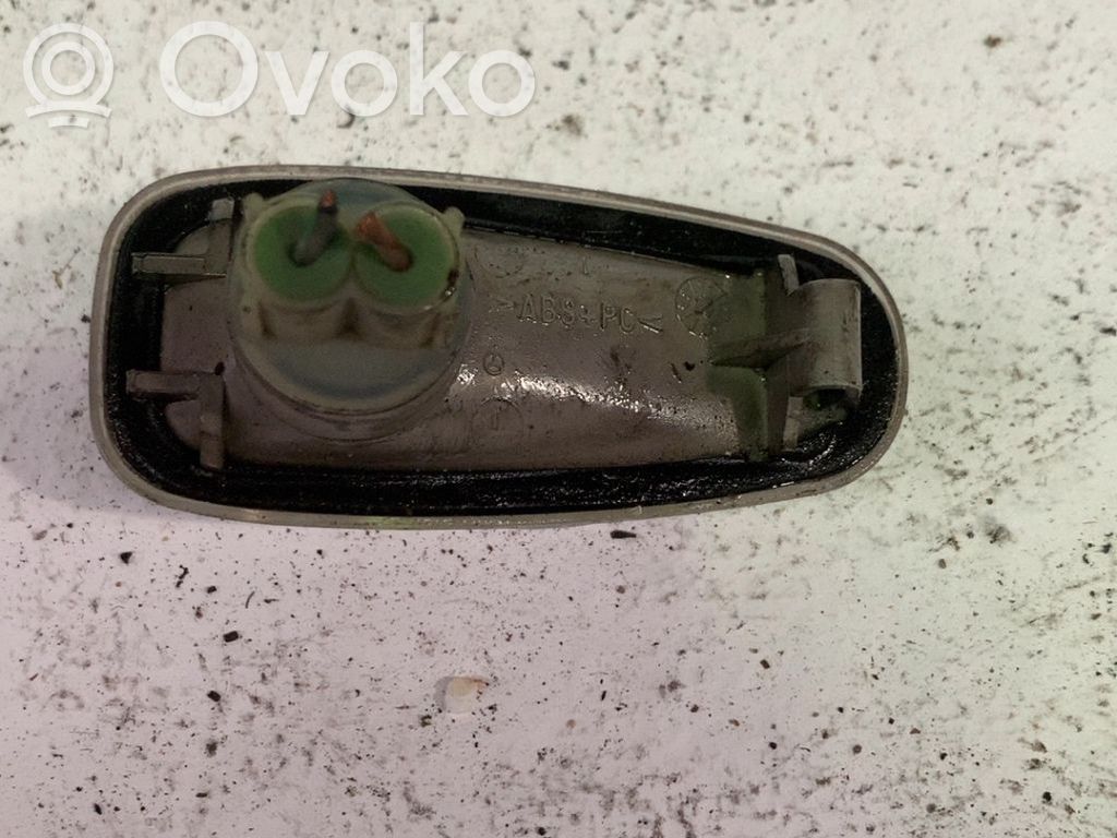 Mercedes-Benz E W210 Seitenblinker 