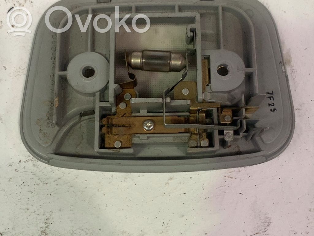 Mitsubishi Outlander Consola de luz del techo 