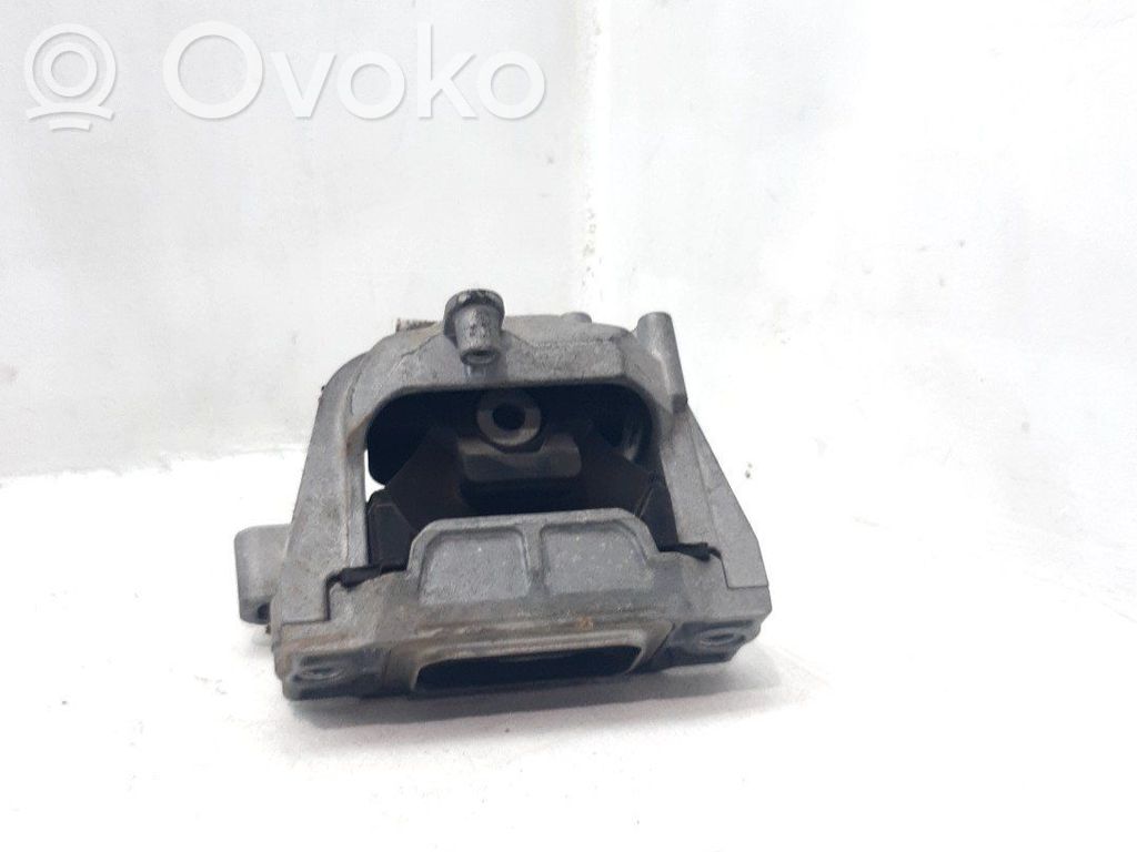 Moottorin kiinnikekorvake   1K0199262L