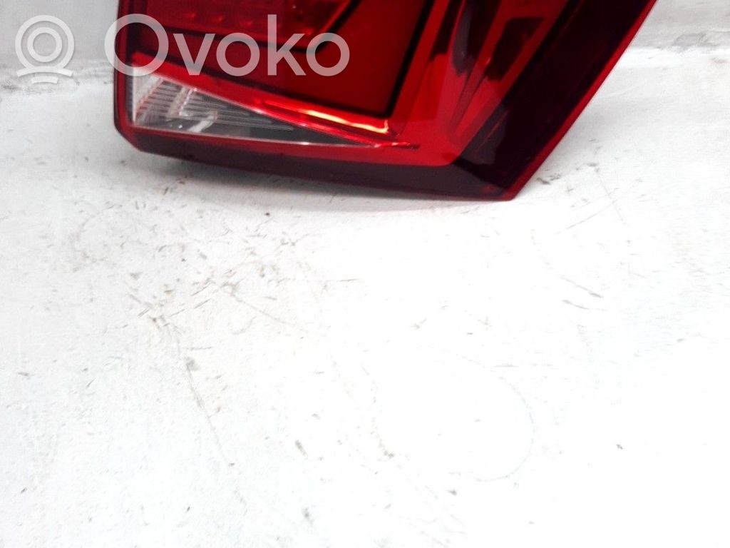 Lámpara de faros/luces traseros   575945208D