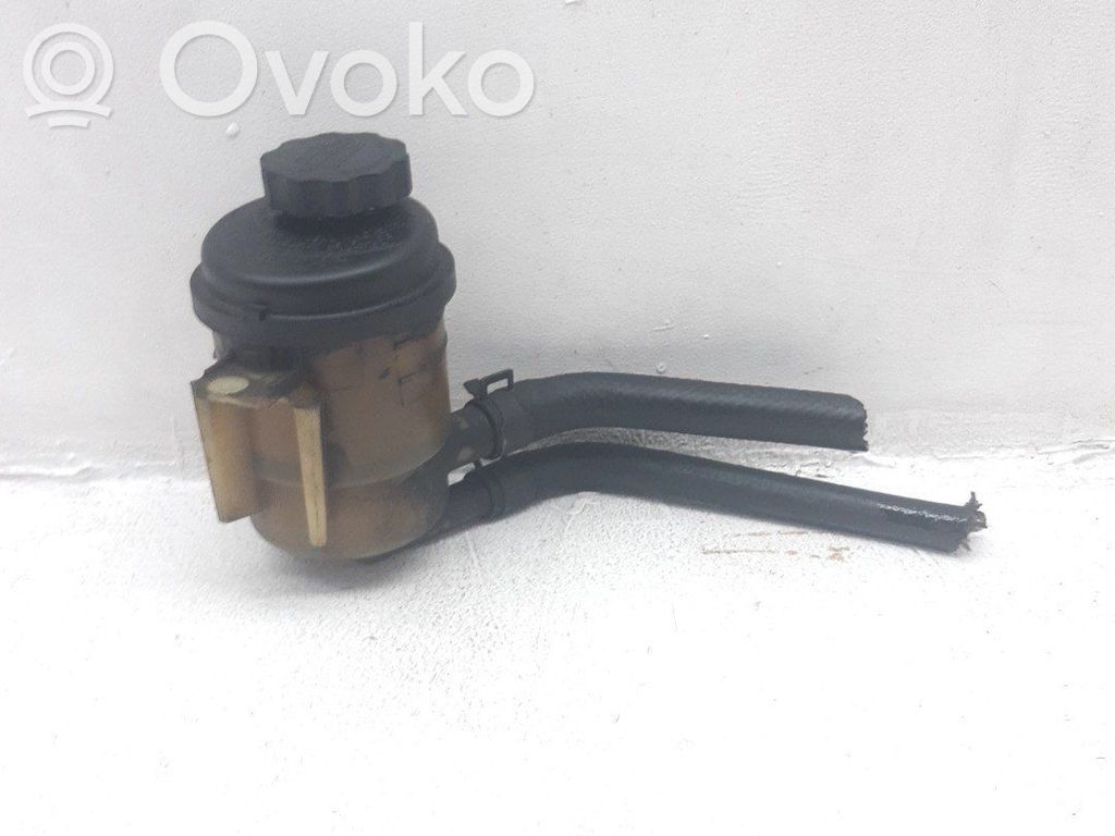 Rezervor lichid servodirecție   571502D000