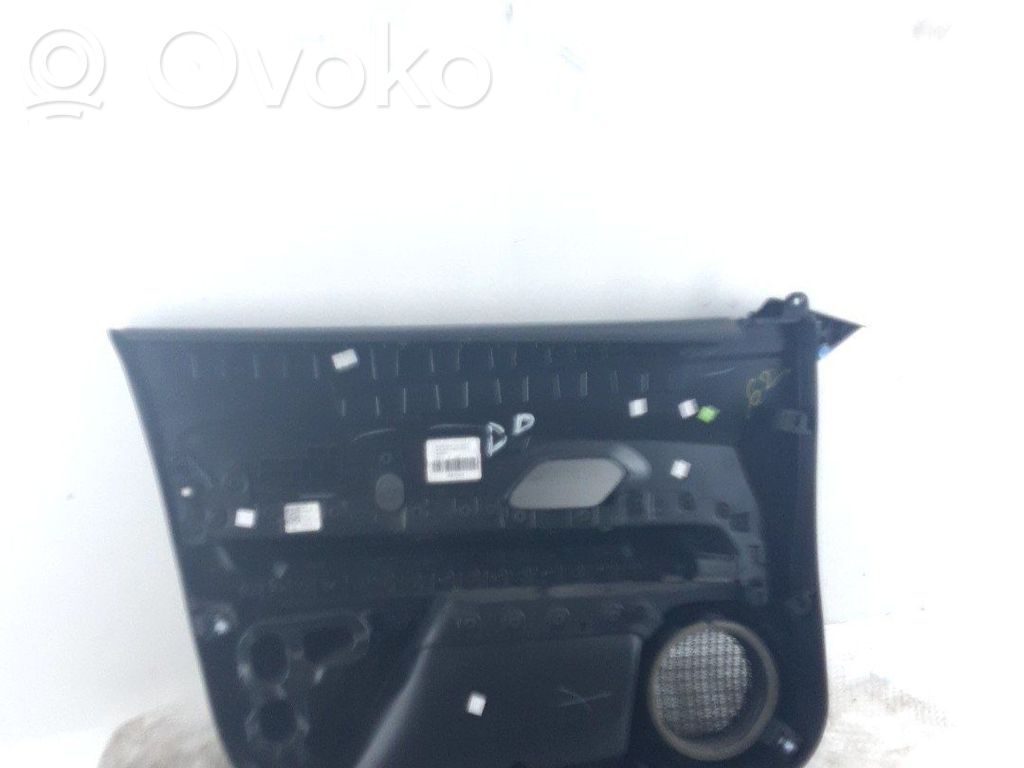 Dacia Sandero Etuoven verhoilu 
