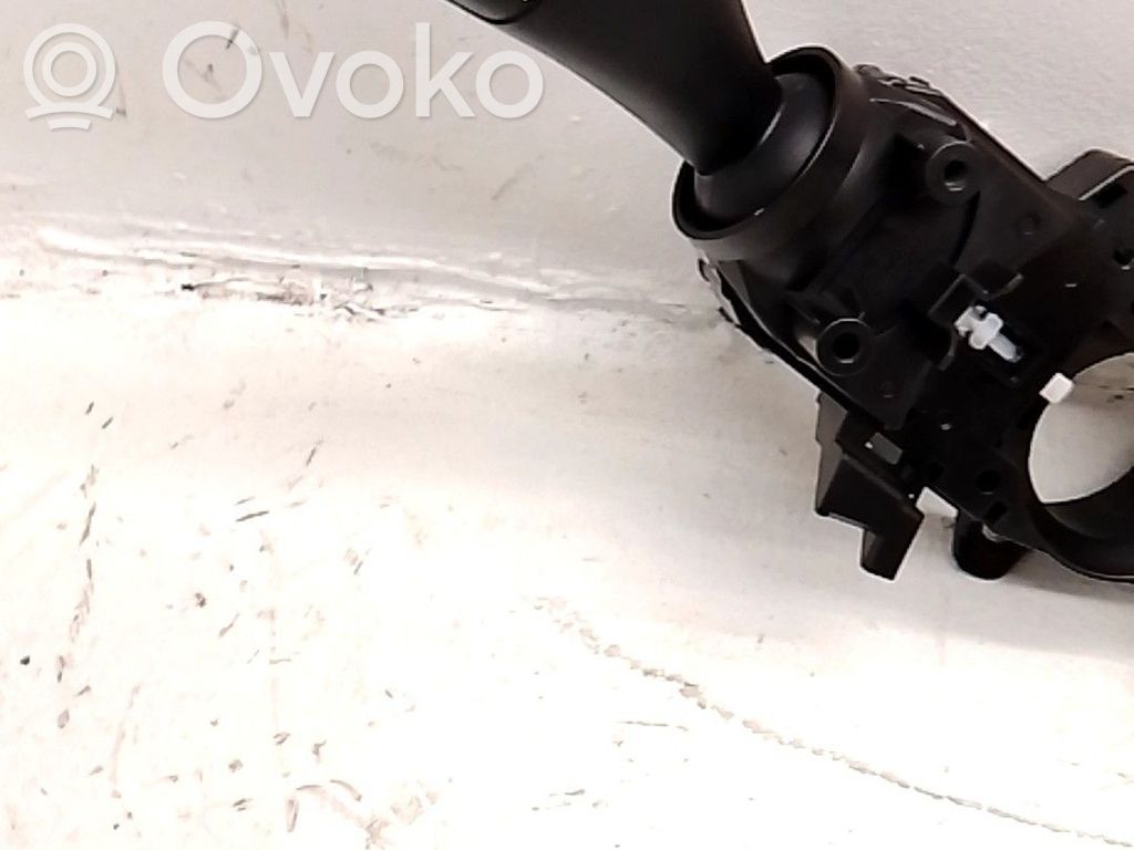 KIA Stonic Pulsanti/interruttori sul volante