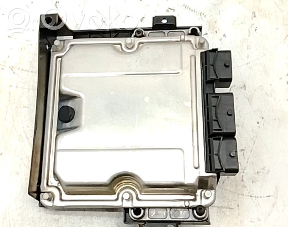 Engine control unit/module ECU   1940J3