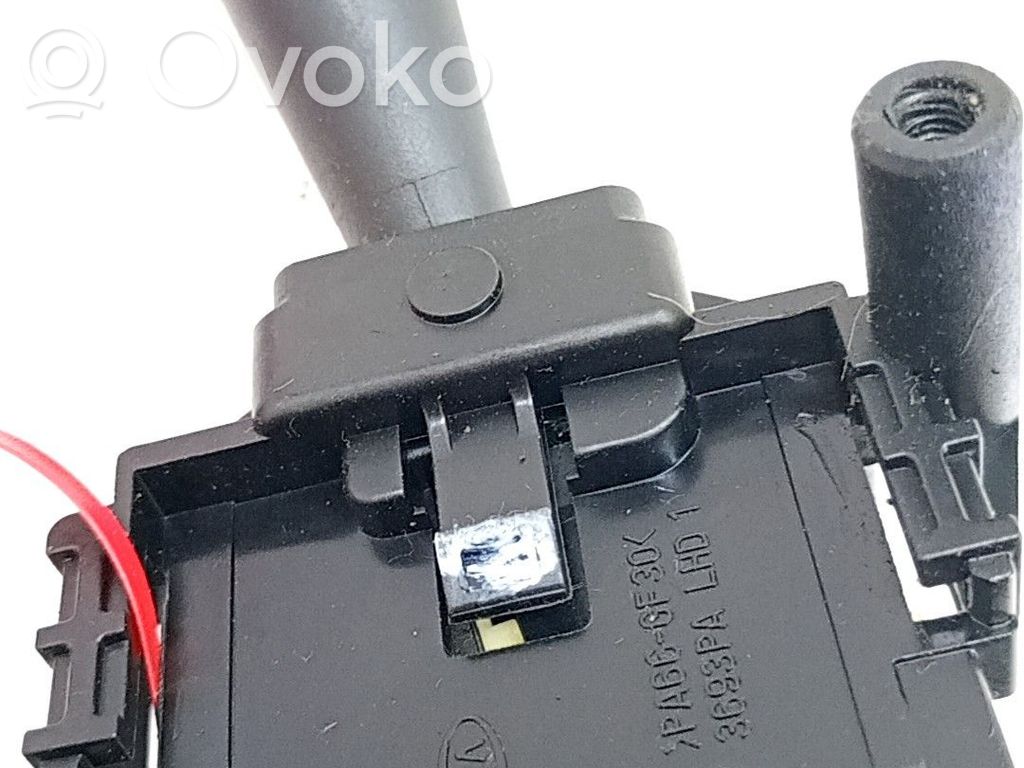Pyyhkijän vipu   934201H300