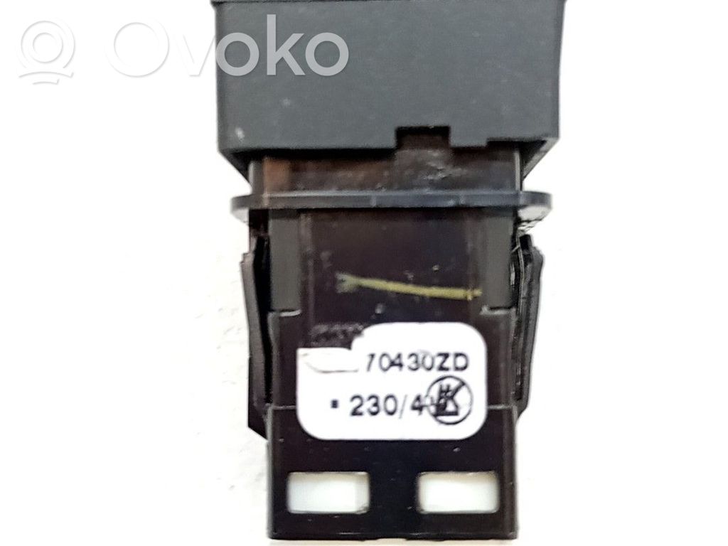 Hätävilkkujen kytkin   98170430ZD
