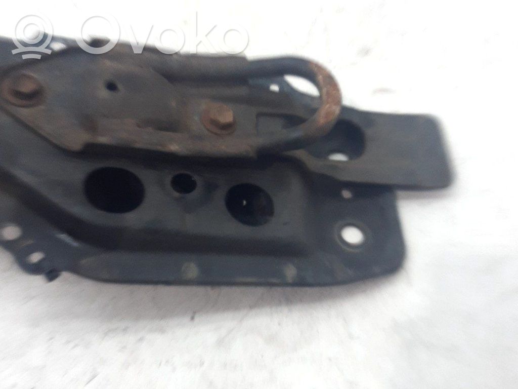 Toyota Corolla E120 E130 Engine mount bracket 