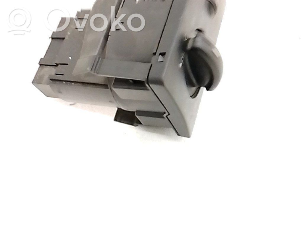 Comutator control nivel faruri   1471862,7M5T13A024AA
