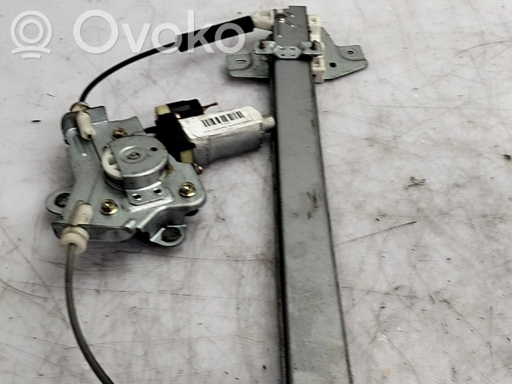 Motor del regulador de la ventanilla de la puerta delantera   8240207000
