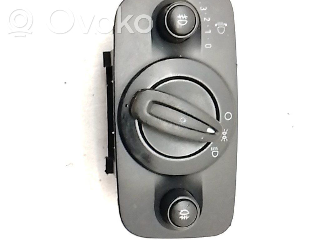 Interruptor de luz   1515202,8A6T13A024BB