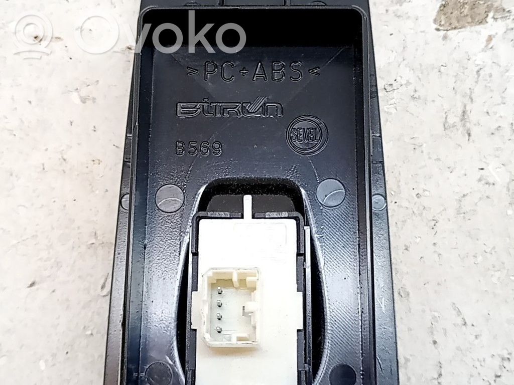 Electric window control switch   735739815