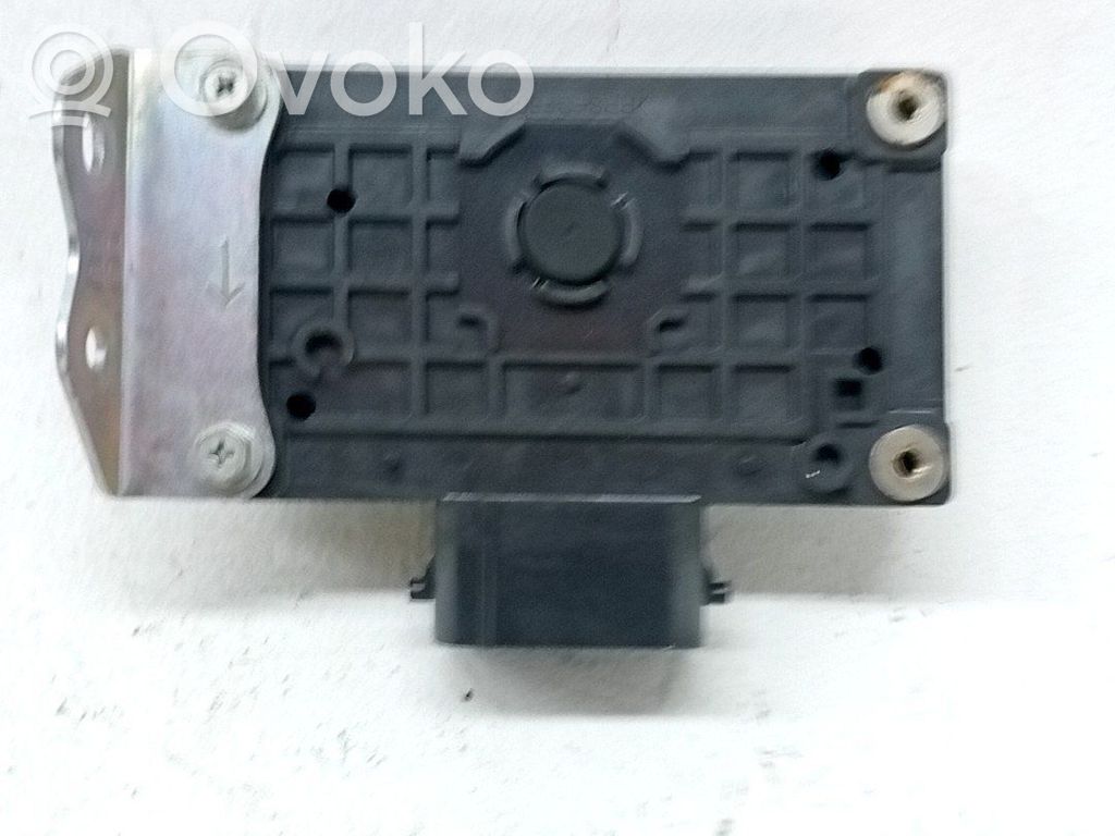 Unidad de control/módulo de carrocería central   G92C030020