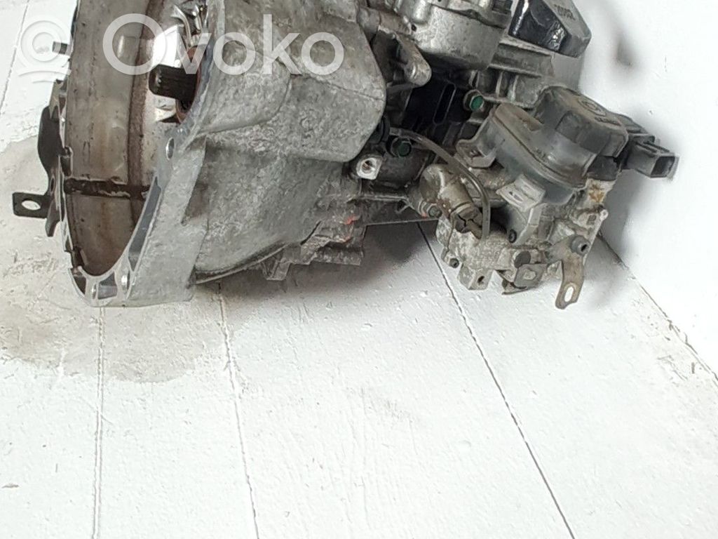 KIA Rio Cutie viteze manuală cu 5 trepte 