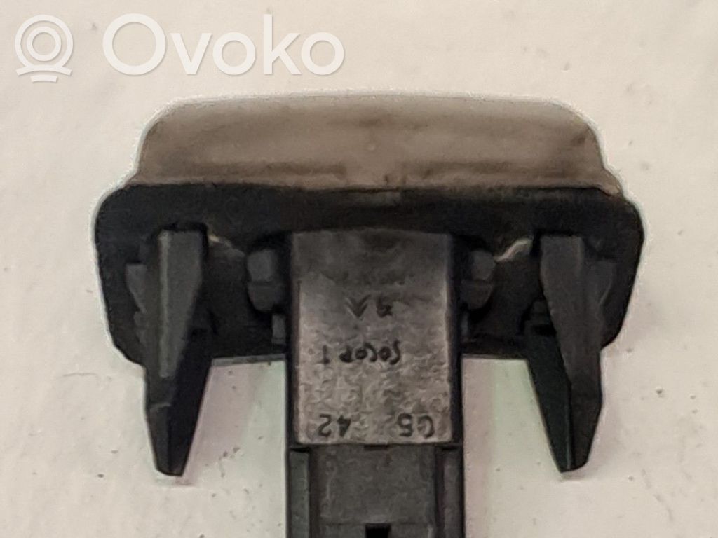 Éclairage de plaque d'immatriculation   6340A3