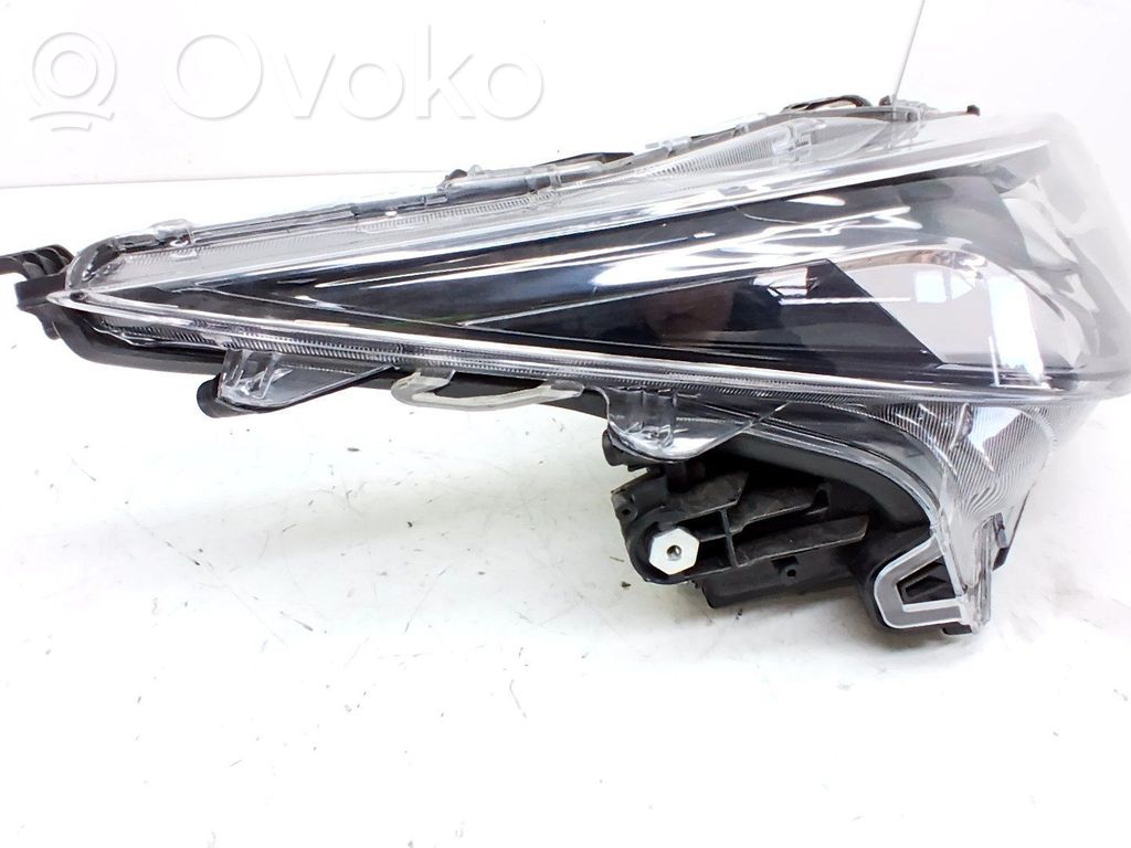 Phare frontale   8113002T31