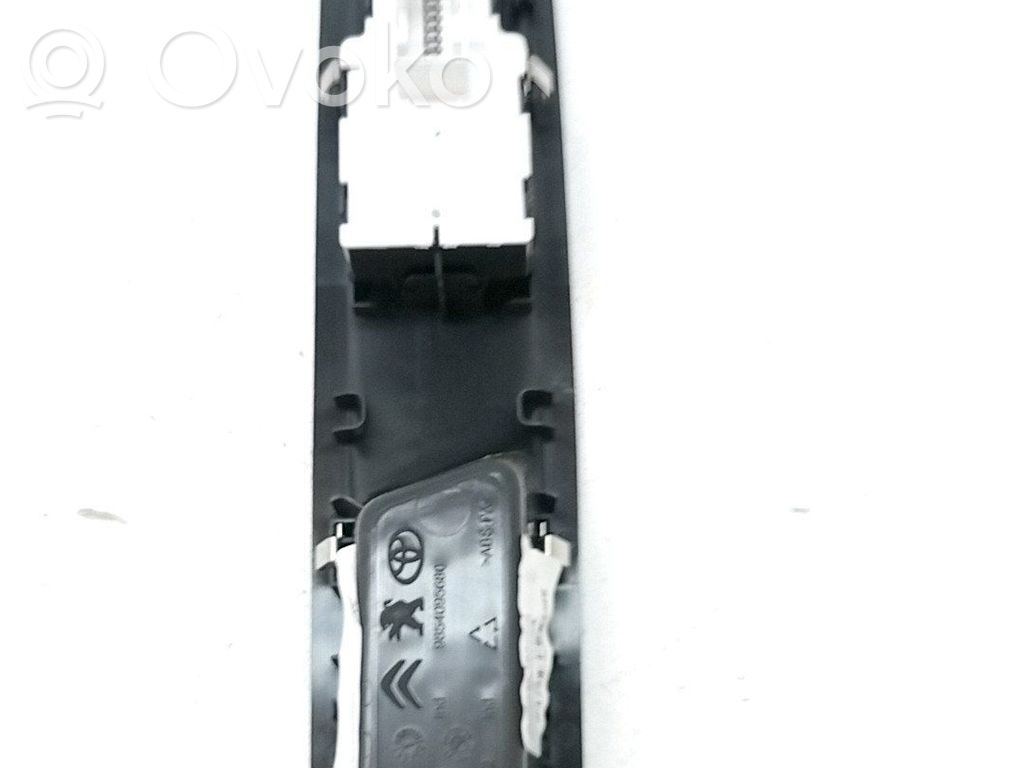 Electric window control switch   96783350ZD